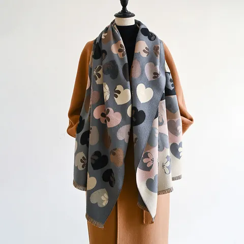 Elegant Heart Floral Print Cashmere Feel Polyester Warm Scarf For Women Winter Thickened Shawl With Tassels Daily Accessories