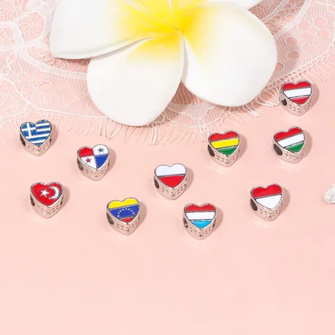 Titanium Alloy Heart Shape National Flag Enamel Charms For DIY Bracelet Necklace Jewelry Making Accessories Flag Beads