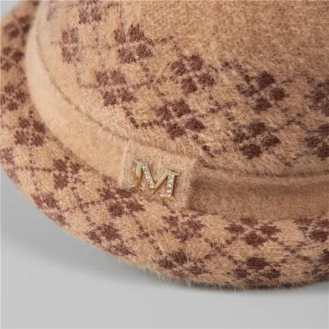 Gorro de Invierno Cálido para Mujer con Forro Polar de Punto de Peluche con Letra M de Strass Patrón de Rombos para Ancianos