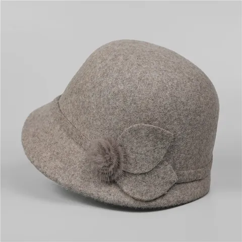 Damen Vintage Wollfilz Glockenhut Mit Pompon Und Blatt Dekor Dick Warme Winter Fischerhut Für Ältere Mütter Großmütter