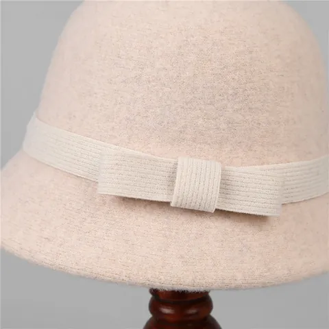 Vintage Elegant Wool Blend Cloche Hat For Women French Hepburn Style Winter Warm Bucket Hat With Bowknot Decoration