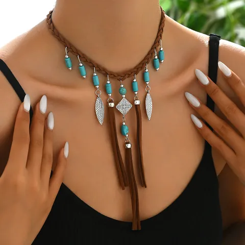 Bohemian Vintage Ethnic Necklace Choker For Women Suede Cord Alloy Feather Crescent Moon Tassel Western Cowboy Style Jewelry