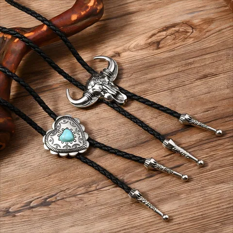 Vintage Western Cowboy Bolo Tie PU Leather Cord Pendant Necklace With Alloy Butterfly Bull Head Heart Star For Men Women