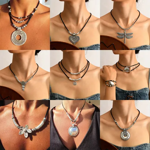 Collana con Pendente in Lega Vintage Cordino in Cuoio Stile Etnico Bohemien Cuore Rotondo Motivo Libellula Gioielli per Donna