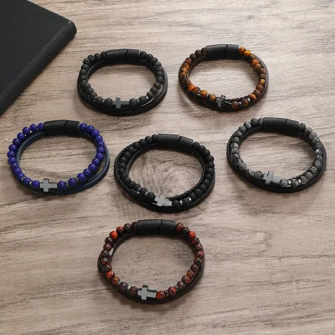 Bracciale Multistrato Uomo Retrò Perline in Pietra Naturale Fatte a Mano Corda Intrecciata in Pelle Pendente Croce Acciaio Inossidabile Gioielli