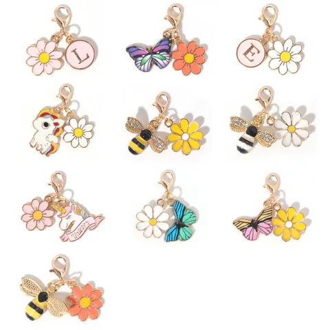 Lindo Llavero de Aleación de Zinc Esmalte Abeja Mariposa Margarita Unicornio Letra del Alfabeto Colgante de Bolsa Accesorios de Regalo Mujer Niña