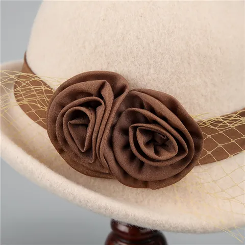 Dames Vintage Wollen Vilt Klokhoed Met 3D Bloem Gerolde Rand Elegant Herfst Winter Warme Emmer Hoed Voor Banket