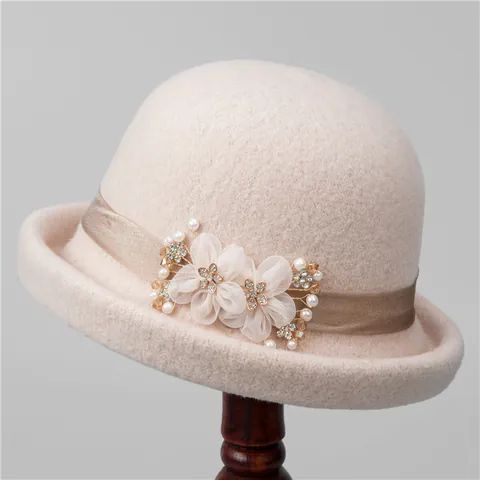 Dames Elegante Wollen Vilt Klokhoed Met Bloem Strass Decoratie Vintage Winter Warm Emmer Hoed Voor Dames Moeder Cadeau