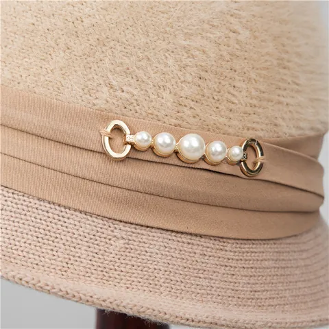 Women Vintage Cloche Hat Winter Warm Knitted Bucket Hat With Faux Artificial Pearl Ribbon Decoration For Mothers Elegant Short Brim Hat