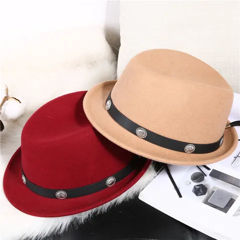 Kinder Wollfilz Fedora Hut Vintage Britischer Stil Kurzrand Jazz Hut mit Ledergürtel Metallnieten für Jungen Mädchen