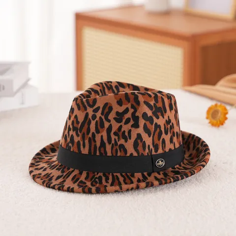 Unisex Vintage Wool Blend Fedora Hat With Leopard Print Ribbed Band Decorative Metal Badge Winter Warm Jazz Hat