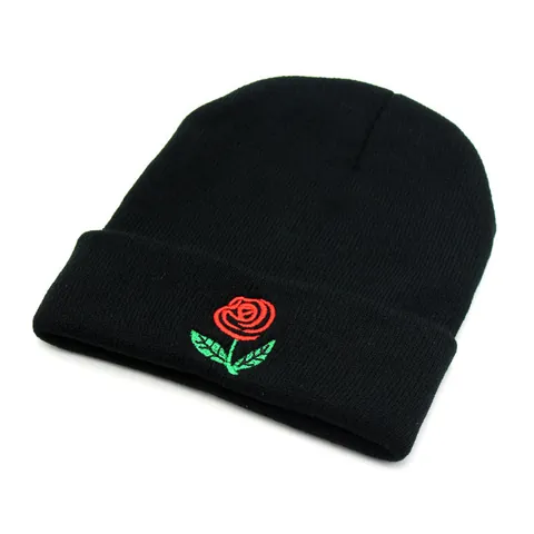 Berretto da Donna in Maglia Invernale Con Ricamo Rosa Caldo Morbido Filato Skull Cap Floreale Ricamato Berretto Con Risvolto Per Outdoor Quotidiano