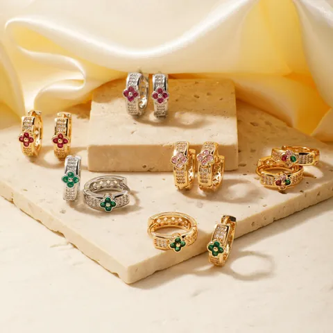 Orecchini A Cerchio Huggie Fiore In Rame Con Zirconia Trifoglio Geometrico Gioielli Di Moda Per Donne
