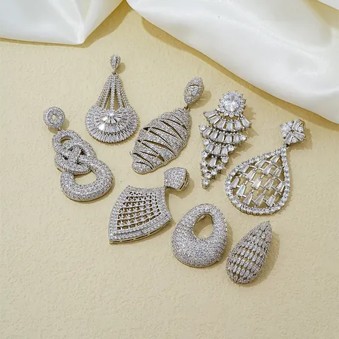 Mode Weißgold Vergoldet Kupfer Zirkon Anhänger Halskette Exquisite Geometrische Wassertropfen Fächer Schild Schmuck Damen