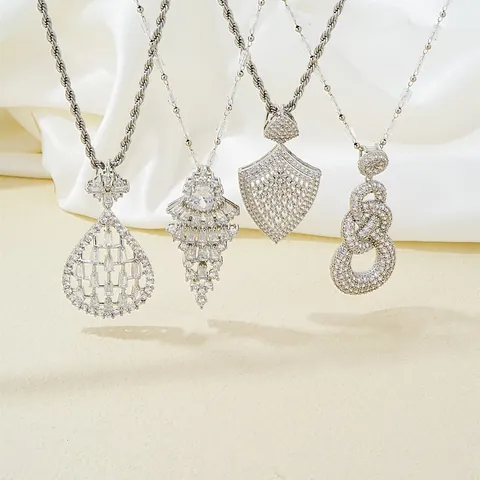 Mode Weißgold Vergoldet Kupfer Zirkon Anhänger Halskette Exquisite Geometrische Wassertropfen Fächer Schild Schmuck Damen