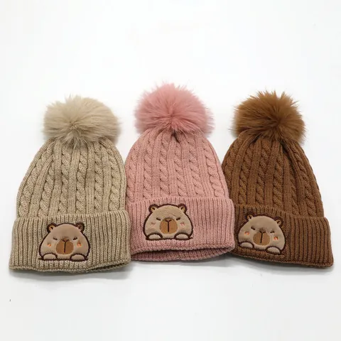Berretto Invernale in Maglia per Bambini Con Pompon Carino Capibara Cartone Animato Ricamato Foderato in Pile Calda Beanie