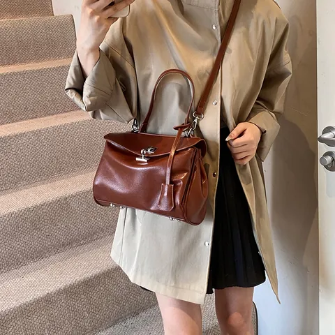 Damen PU Leder Tragetasche Vintage Plissierte Schultertasche Mit Metall Drehverschluss Minimalistische Henkeltasche Für Den Alltag