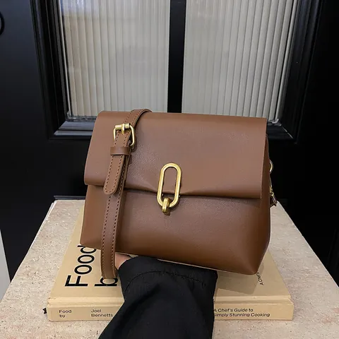 Women Vintage PU Leather Small Square Crossbody Bag Minimalist Shoulder Handbag With Metal Buckle Solid Color Commute Fashion Bag