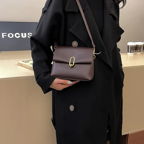 Women Vintage PU Leather Small Square Crossbody Bag Minimalist Shoulder Handbag With Metal Buckle Solid Color Commute Fashion Bag