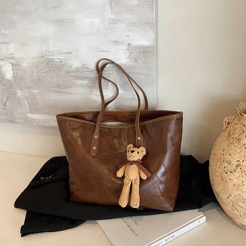 Women Retro PU Leather Large Capacity Tote Bag Patchwork Shoulder Bag Commuter Underarm Bag With Cute Bear Pendant Charm