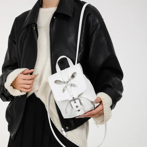 Damen Mode Mini PU Leder Rucksack Schmetterling Design Mit Gürtelschnalle Süß Cool Y2K Kleiner Rucksack Für Casual Alltag Streetwear