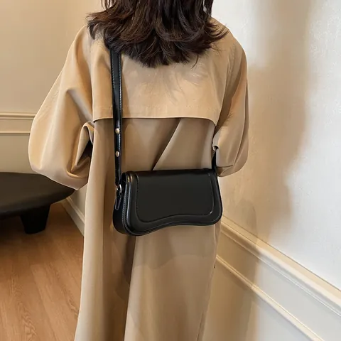 Women Korean Style Minimalist PU Leather Underarm Bag Fashion Wave Bottom Small Square Shoulder Bag Vintage Magnetic Closure Bag