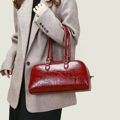 Damen Retro Falten PU Leder Bowling Tasche Große Kapazität Glänzend Baguette Schultertasche Casual Streetwear Handtasche