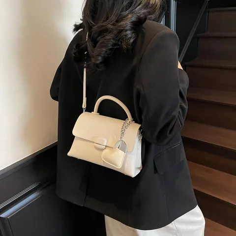 Korean Style PU Leather Litchi Grain Handbag For Women Elegant Niche Heart Pendant Crossbody Shoulder Small Square Bag