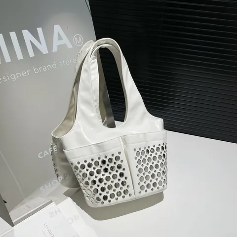 Women Rivet PU Leather Shoulder Bag Y2K Punk Rock Large Capacity Underarm Tote Bag Stylish Metallic Studded Daily Handbag