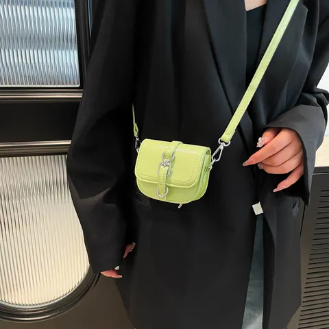 Bolso Bandolera Mini de Cuero PU para Mujer Diseño de Nicho Moda Color Sólido Bolso Cuadrado Pequeño Con Hebilla Plateada