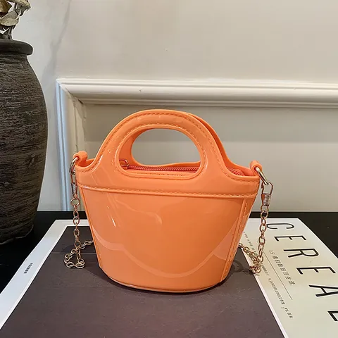 Women Mini Bucket Jelly Bag Glossy PU Leather Handbag With Gold Chain Strap Crossbody Bag Daily Simple Small Purse
