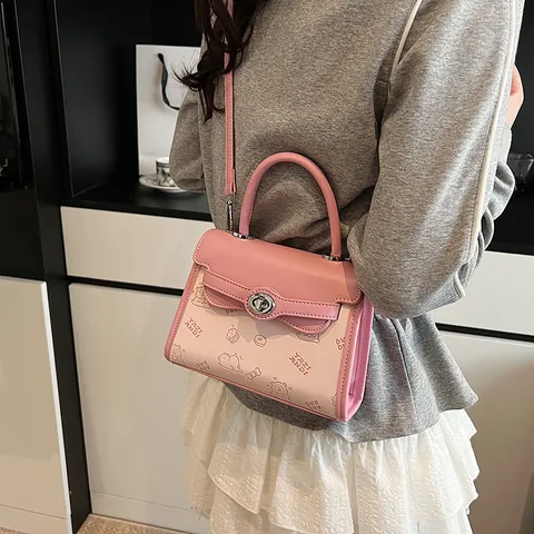 Cartoon Bear Printed PU Leather Small Square Bag Fashion Women Shoulder Crossbody Bag Cute Mini Handbag With Turn Lock