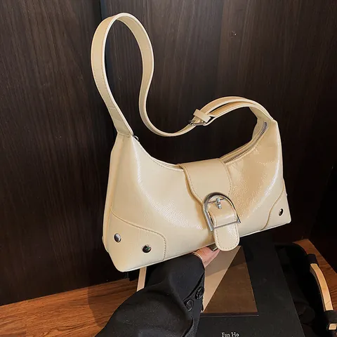 Vintage Women Crescent Hobo Bag High Gloss PU Leather With Silver D Buckle Rivets Adjustable Single Strap Shoulder Bag For Daily Commuting