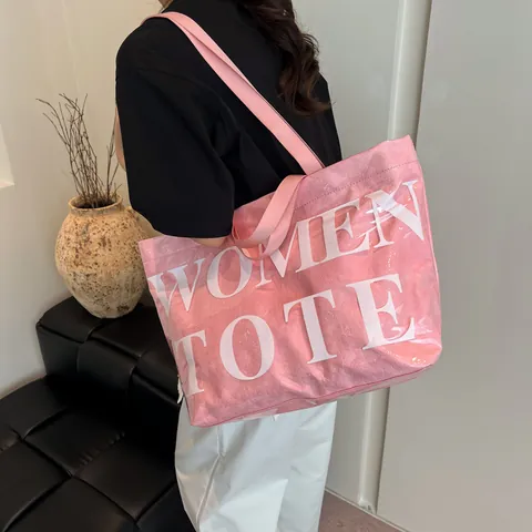 Bolso Tote de PVC Transparente de Gran Capacidad para Mujer Estilo de Papel DuPont Arrugado Impresión de Letras Bolso de Hombro