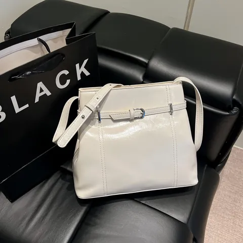 Bolso Cubo Casual de Cuero PU para Mujer Bolso de Hombro Con Hebilla Decorativa Color Sólido Minimalista Bandoulière para Uso Diario