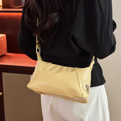 Borsa Piccola Quadrata in Pelle PU a Tinta Unita Con Tracolla Larga Regolabile Con Occhielli in Metallo Minimalista Borsa a Spalla da Donna
