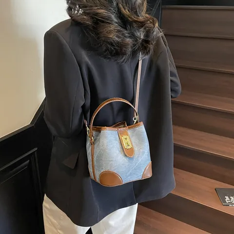 Bolso Tipo Cubo de Cuero PU Retro para Mujer Moda Color de Contraste Bolso Bandoulière Vintage Con Cierre de Metal