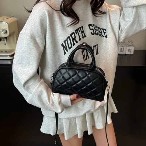 Damen Handtasche aus PU-Leder mit Steppmuster Urbane Schlichtheit Boston Kissentasche Einfarbig Umhängetasche Mode Schultertasche