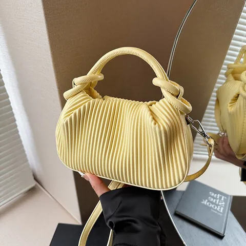 Women Pleated Handbag Ruched PU Leather Shoulder Crossbody Cloud Bag With Knotted Handle And Detachable Strap Fashion Tote