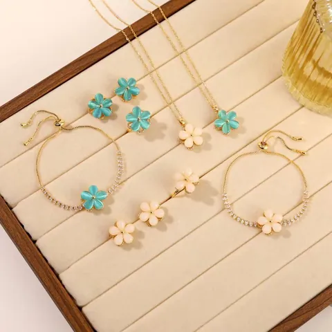 Fashion Rotating Floral Jewelry Set Copper Inlaid Zirconia Flower Necklace Earrings Ring Bracelet For Women Elegant Accessories