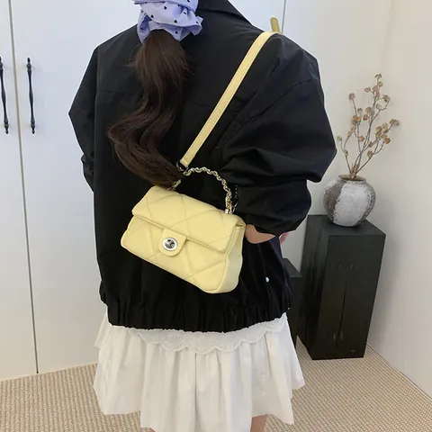 Borsa a Tracolla Quadrata Trapuntata Donna in PU Manico a Catena Minimalista Urbano Borsa a Mano Moda Quotidiana