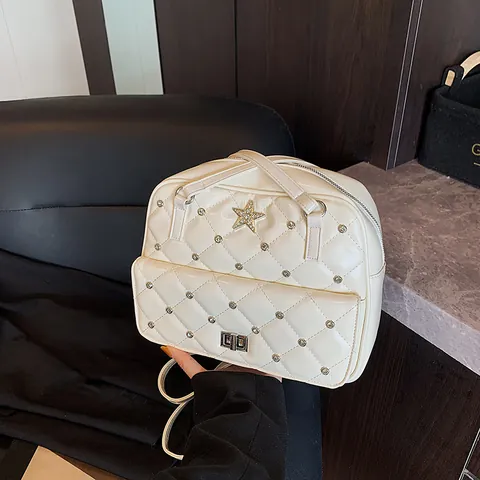 Damen Gesteppt Kunstleder Stern Rucksack Mode Nieten Umhängetasche Y2K Rucksack Für Pendeln Täglich Reise Handtasche