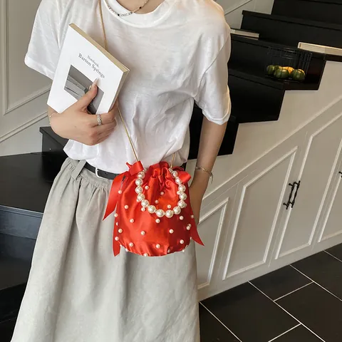 Women Elegant Satin Pearl Bucket Bag With Ribbon Bow Drawstring Evening Handbag Crossbody Chain Strap Party Wedding Purse
