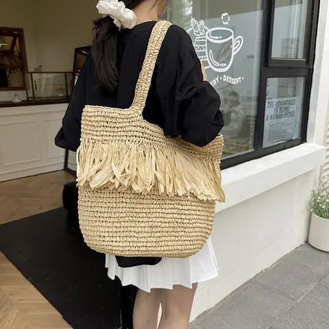 Women's Bohemian Straw Woven Tote Bag Large Capacity Tassel Fringe Shoulder Bag Beach Vacation Casual Handbag
