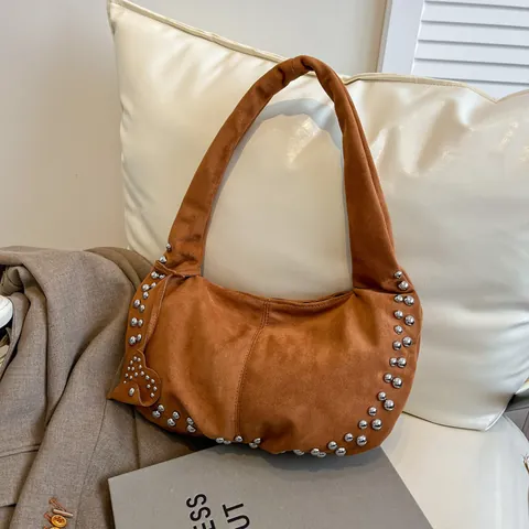 Women Vintage Faux Suede Hobo Shoulder Bag Large Capacity Rivet Heart Charm Half Moon Tote Bag For Daily Commuting