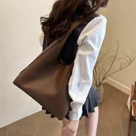 Women Large Capacity Tote Bag And Pouch PU Leather Commuter Hobo Bag Solid Color Minimalist Handbag For Daily Travel