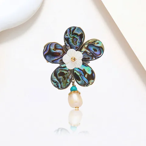 Elegante Künstliche Perle Strass Brosche Anstecknadel Für Damen Mode Legierung Blume Schmetterling Tier Broschen Für Anzüge Kleider Zubehör