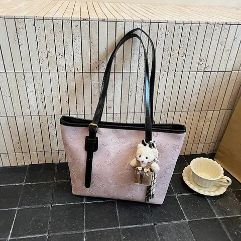 Women Vintage Embossed Tote Bag Large Capacity PU Leather Shoulder Bag With Cute Bear Pendant Casual Underarm Bag