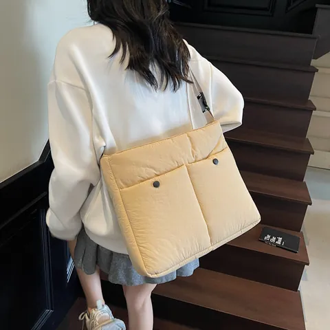 Damen Große Kapazität Gesteppte Nylon Schultertasche Leicht Lässig Gesteppte Umhängetasche Messenger Bag Mit Doppelten Fronttaschen