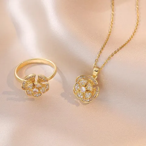 Elegant Titanium Steel Camellia Pendant Necklace Rotating Flower Ring Rhinestone Inlaid Light Luxury Jewelry For Women